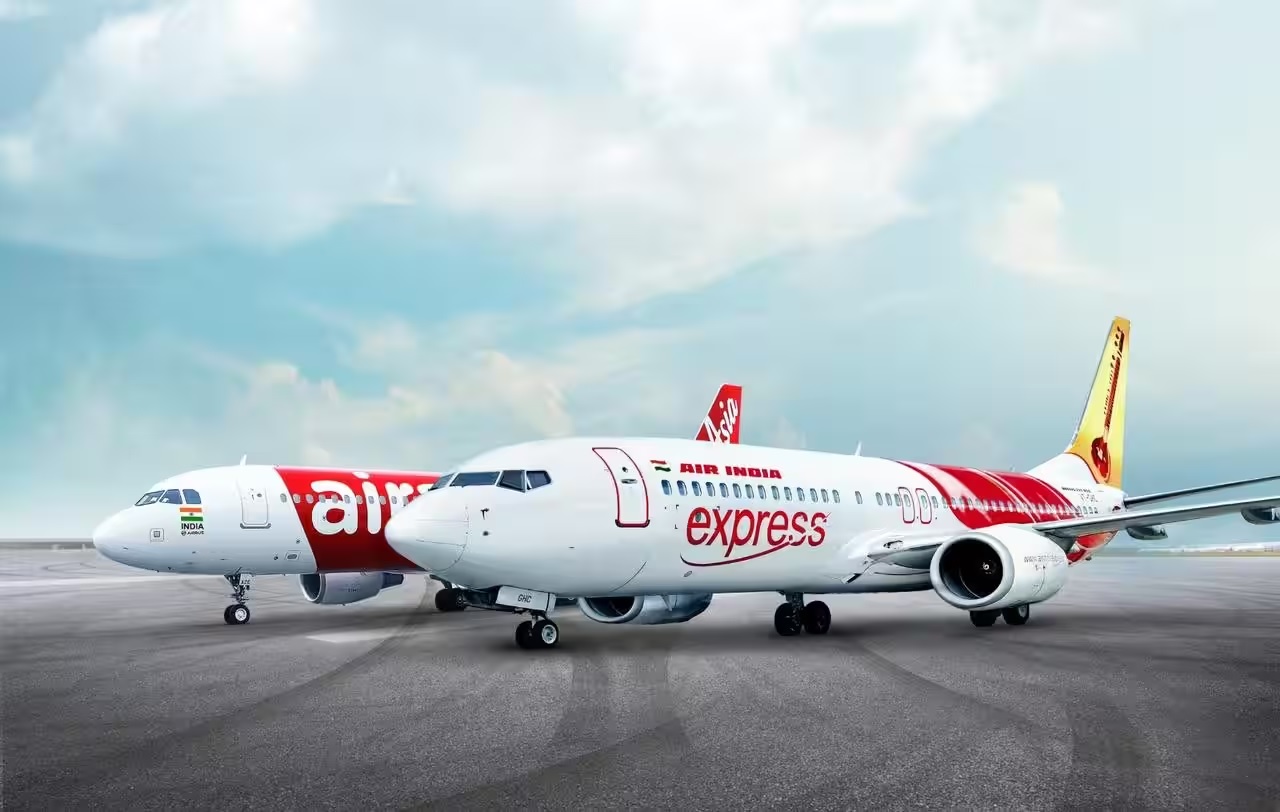 બીમારીના બહાને રજા પર જવાનો આરોપ, Air India Expressએ 200 ક્રૂ મેમ્બર વિરુદ્ધ તપાસ પ્રક્રિયા સ્થગિત કરી.