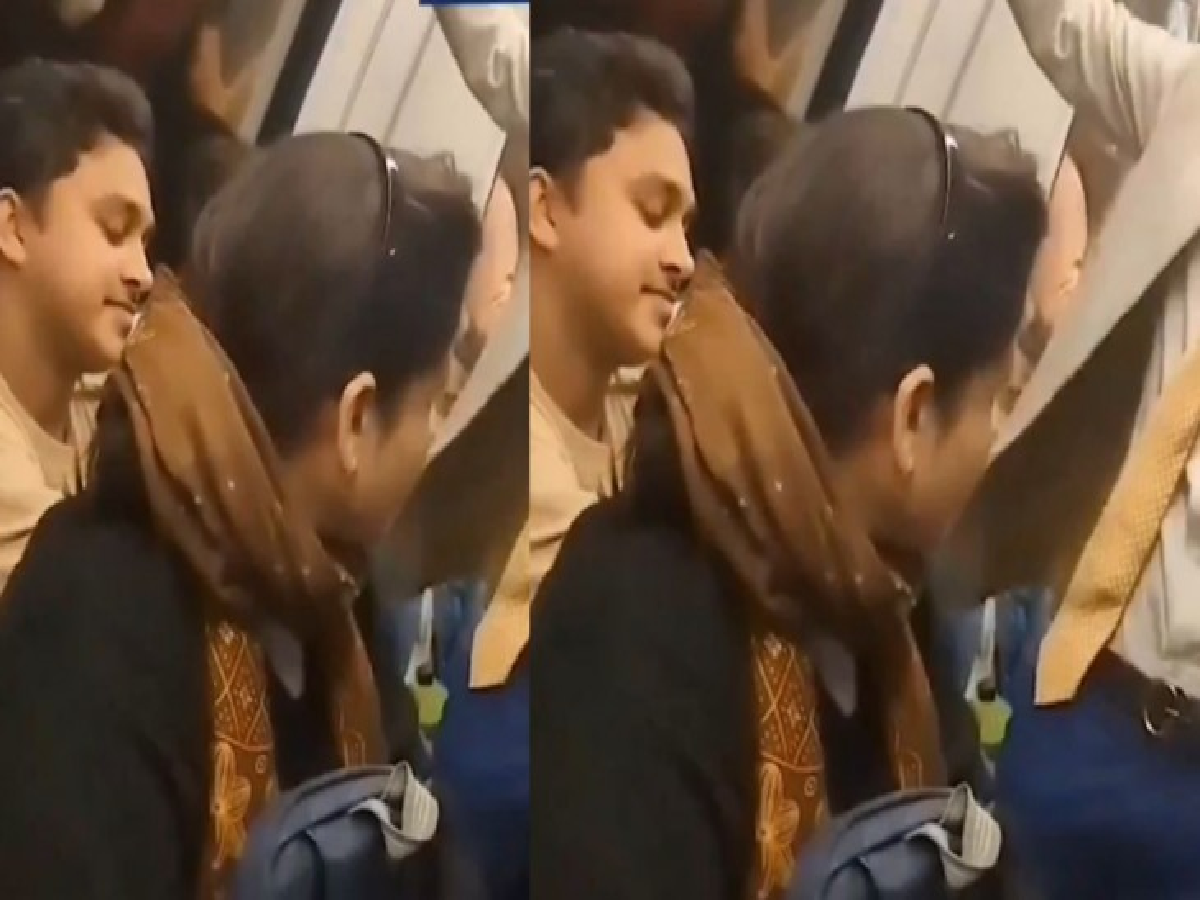 delhi metro viral video
