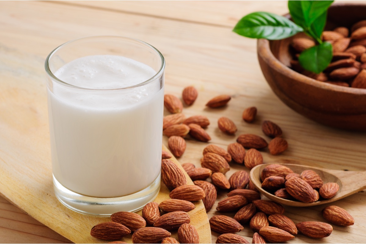 is almond mlik good for diabetics shutterstock 272604530