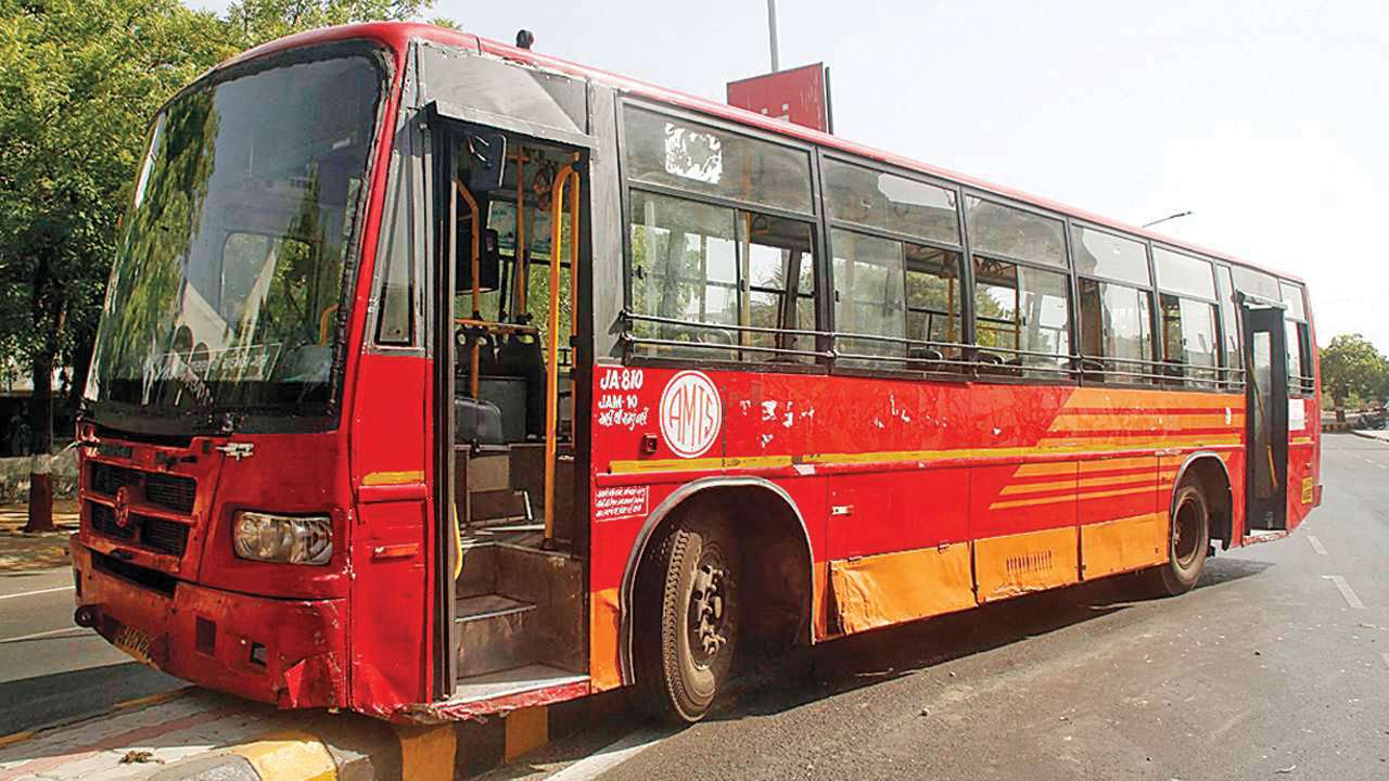 A young man was killed when he was hit by an AMTS bus at Ahmedabad