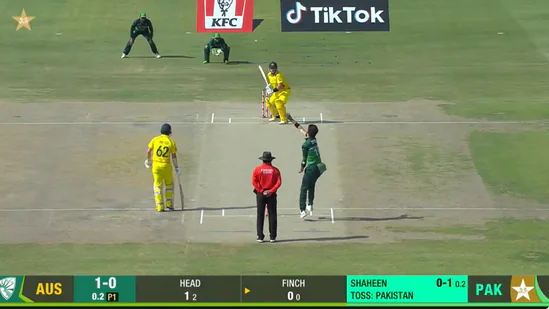 Aaron Finch fell to his knees in front of Shaheen Afridi on the first ball did not understand anything watch the video