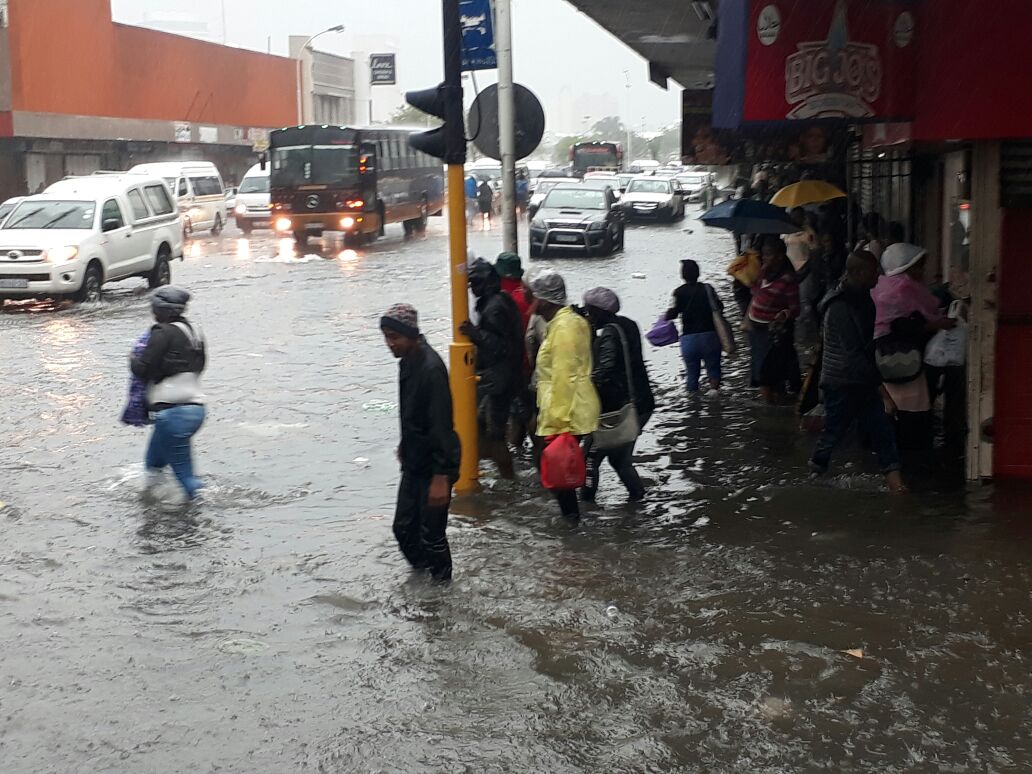Terrible floods in South Africa, more than 300 killed so far