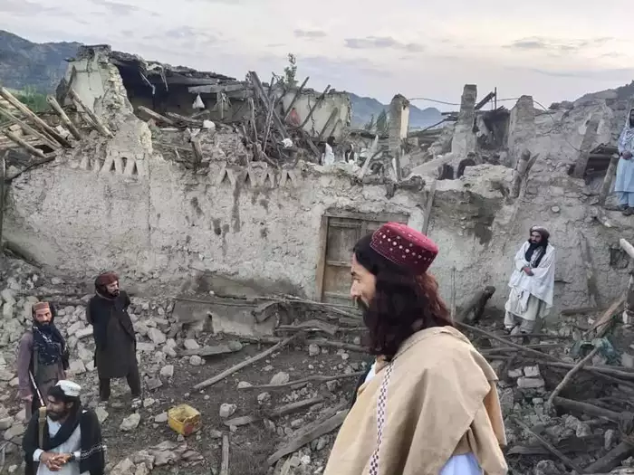 earthquake of 6 1 intensitiy hits afghanistan at least 130 killed