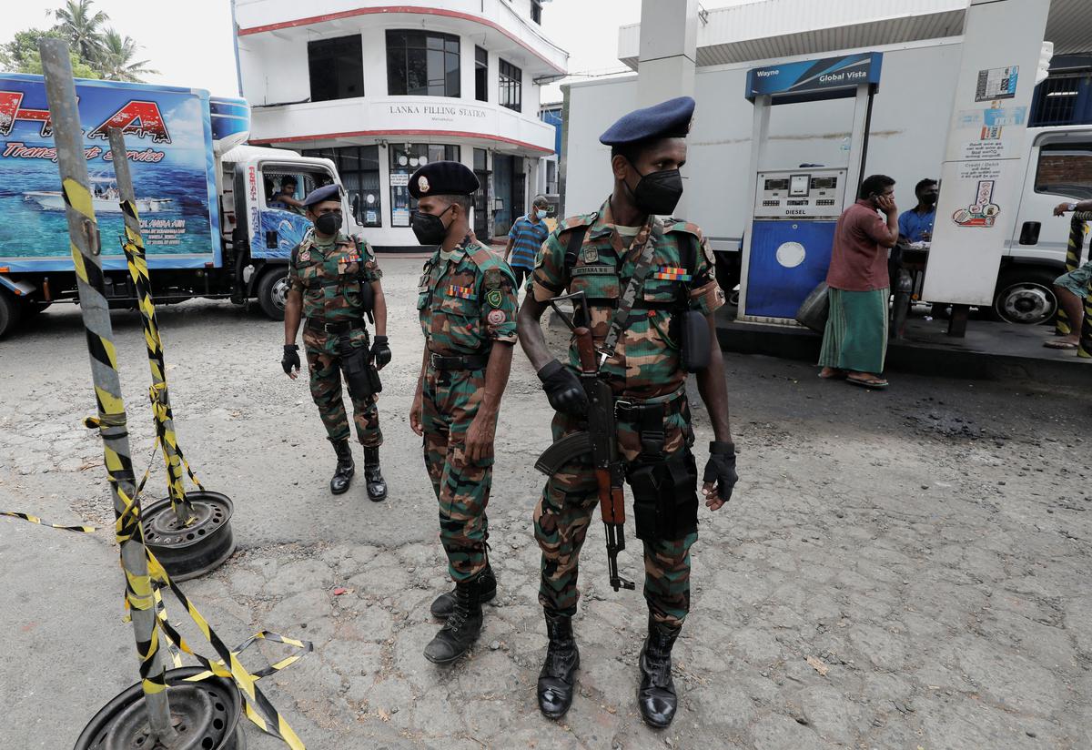 Crisis is growing in Sri Lanka commandos had to be deployed to protect petrol pumps