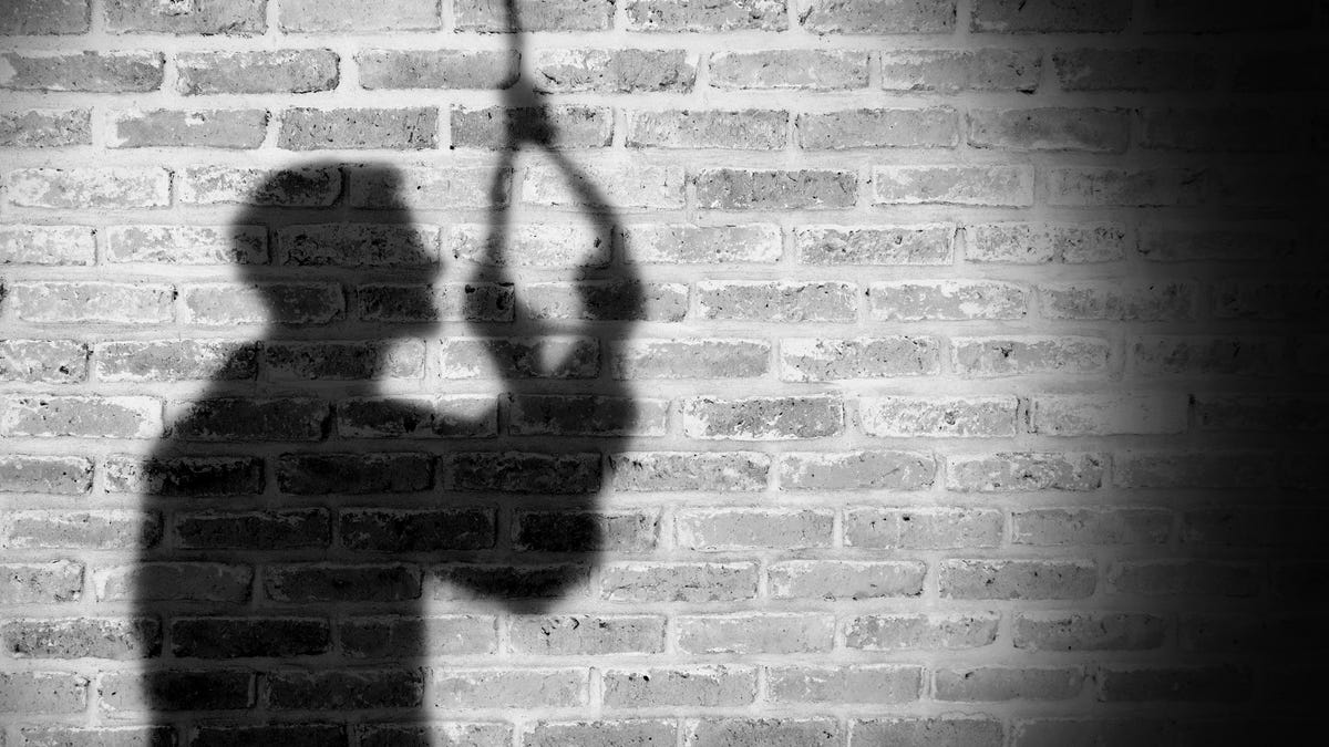 Mass suicide in Agra husband wife and daughter trapped by writing emotional suicide note