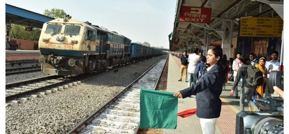 Big news for 13 lakh railway employees new rule will be implemented from today1.pjg