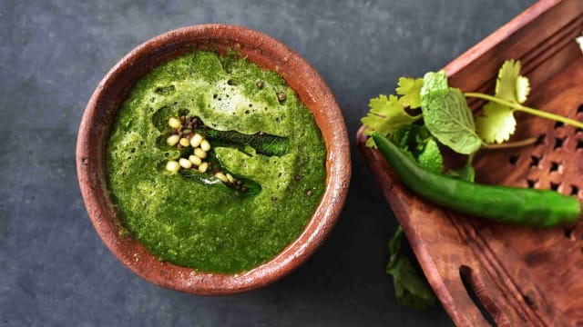 Green chili garlic chutney will enhance the taste of food see how to prepare and store it