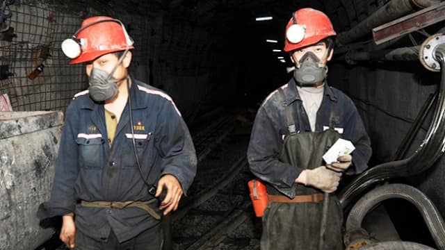 Major accident in China 14 workers died due to flooding in iron mine
